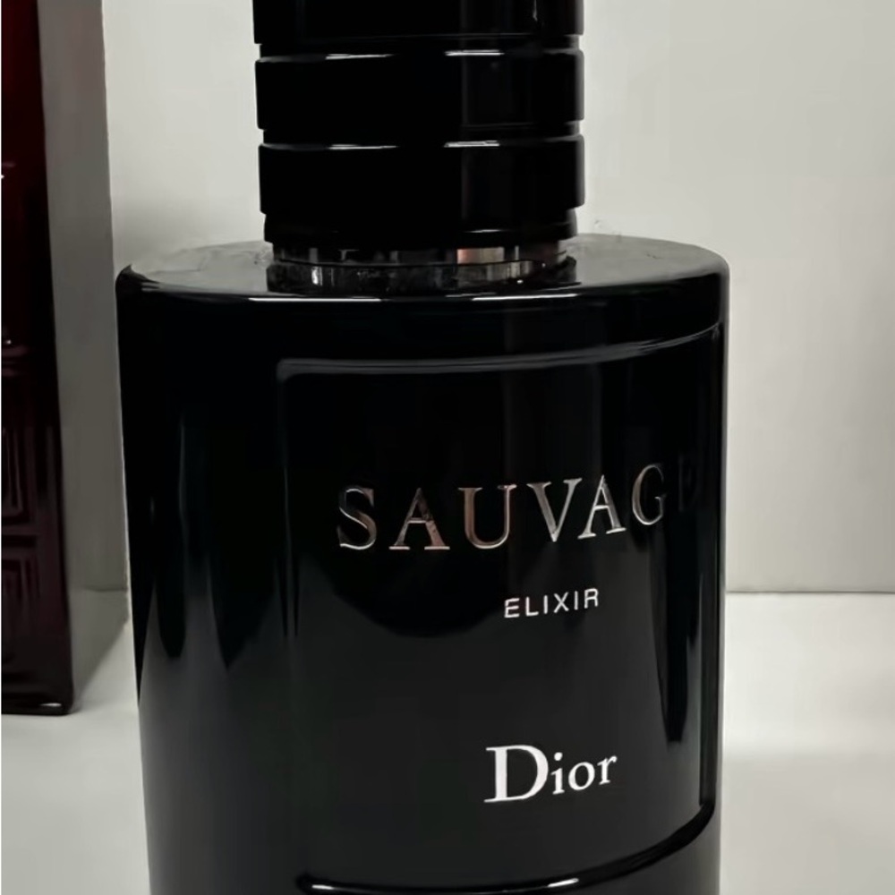 Dior Sauvage Elixir in Deep Blue